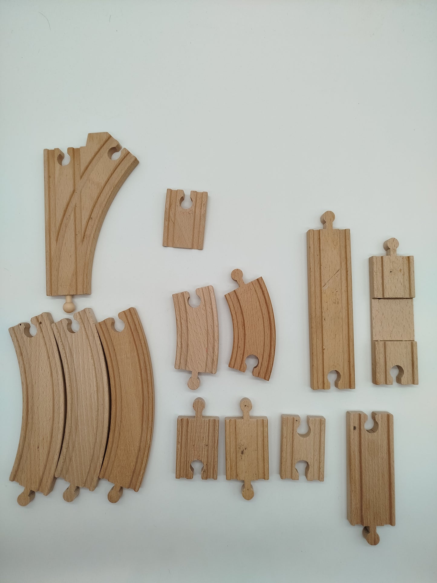 BRIO Brio Holzeisenbahn Set – Autohaus, Schienen & Zubehör