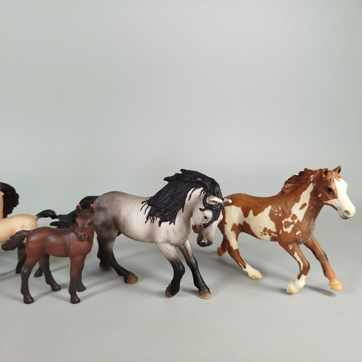 Schleich Pferde Tierfiguren Set von 6 – gutem Zustand