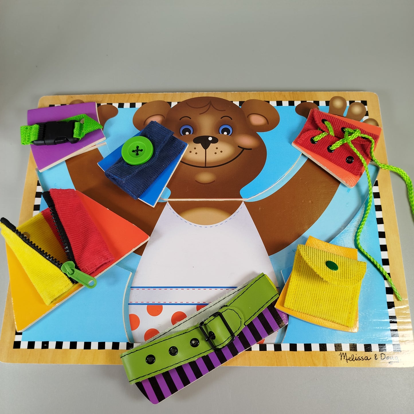 Lernspiel-Set: Werkbank und Anziehbär Puzzle