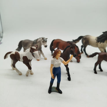 Schleich Bundle Pferde Set von 8 Figuren & Reiterin