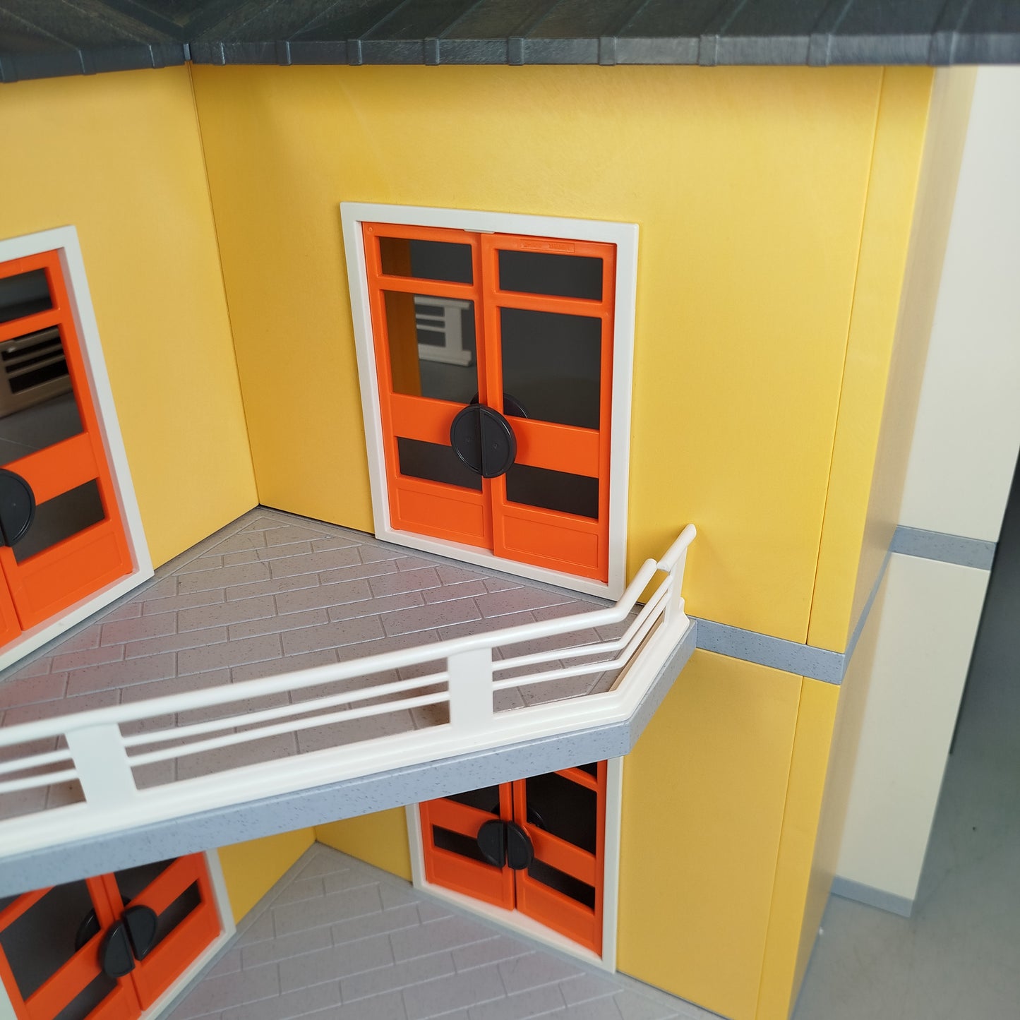 Playmobil City Life Wohnhaus 9266 mit Zubehör