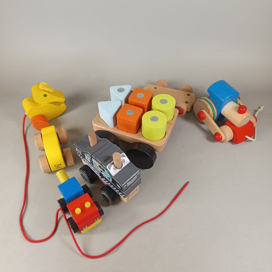 Hape Bundle Holz Zieh & Stapel Fahrzeuge