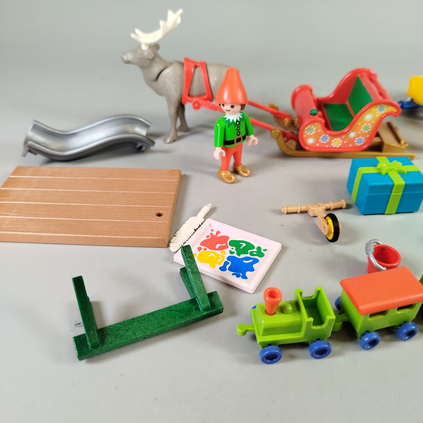 Playmobil Weihnachtswerkstatt Set von 3 Figuren mit Zubehör