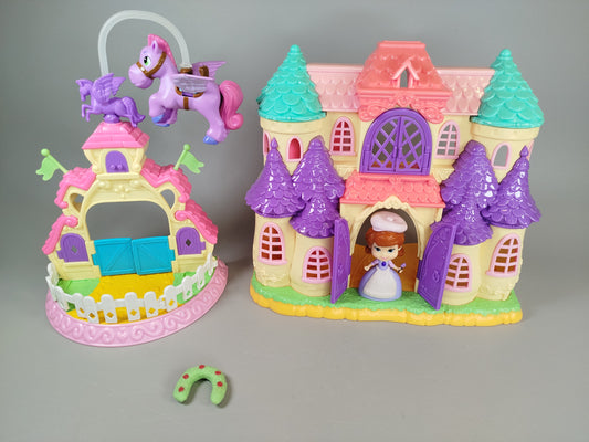 Mattel Sofia die Erste - Schloss mit Stall, Mini-Pegasus & Amber