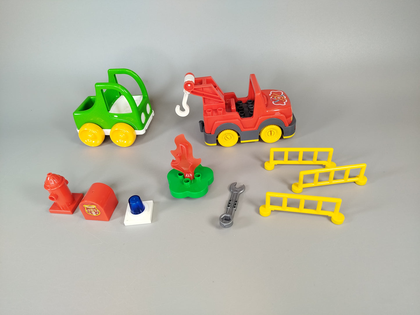 Duplo & Primo Feuerwehr-Spielset mit Bausteinen Fahrzeugen Figuren