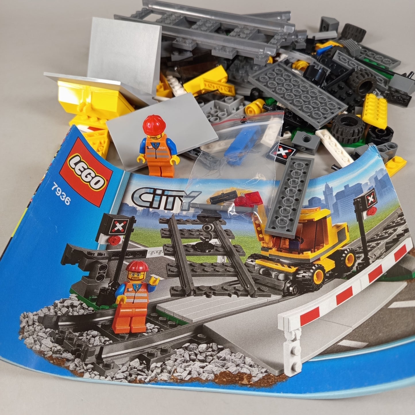LEGO Bundle City 60011 7936 Zug & Schienen