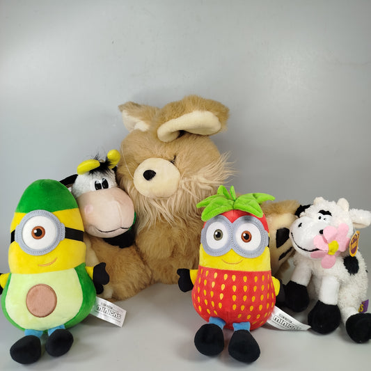 Plüschtiere-Bundle: Minions Erdbeere & Avocado, Kuschel-Kühe