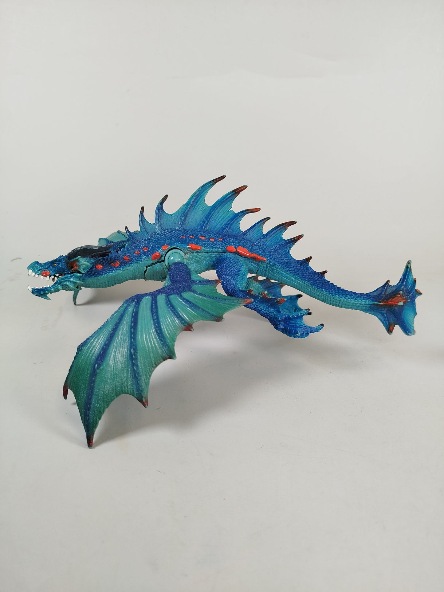 Schleich Blauer Drache mit abnehmbaren Flügeln