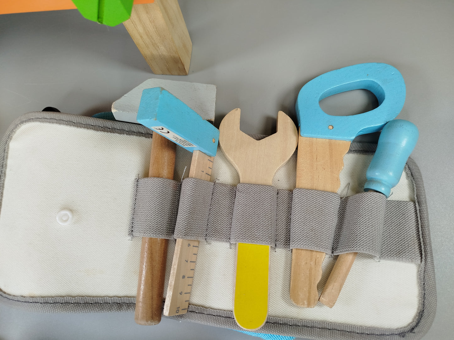 Spielset - Werkbank mit Werkzeug und Bauklötzen