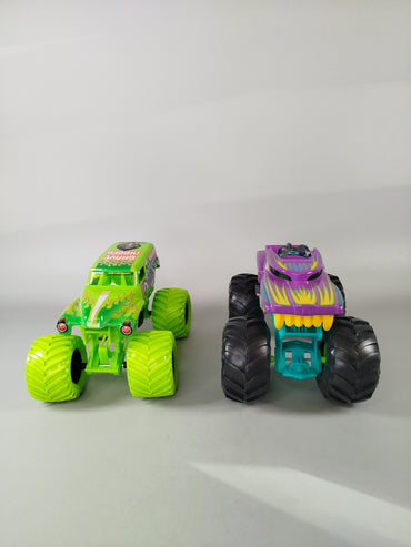Monster Trucks Set von 2 – Grave Digger & lila Truck