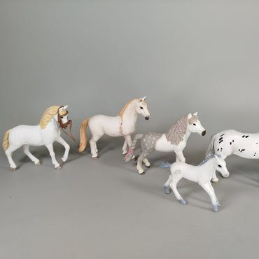 Schleich Pferde Set von 8 Figuren, wie neu