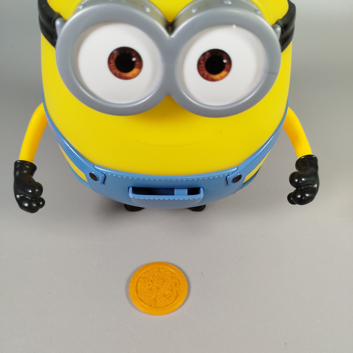 Mattel Minion Spielzeugfigur mit Münzschlitz, Ich - Einfach unverbesserlich