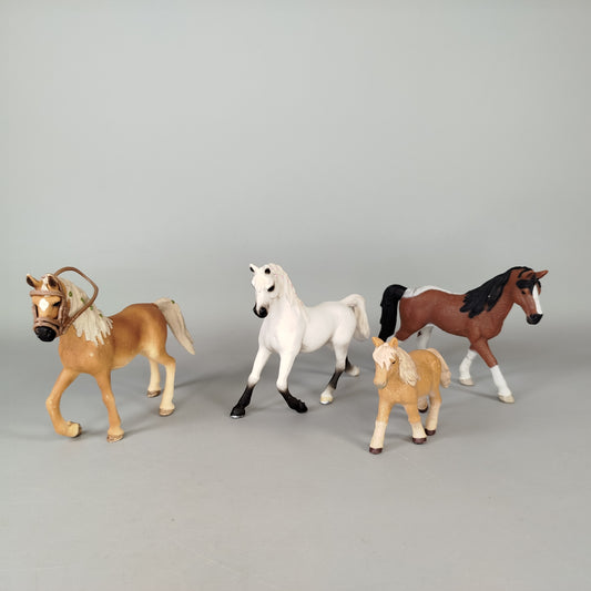 Schleich Pferdefiguren Set von 4 – wie neu