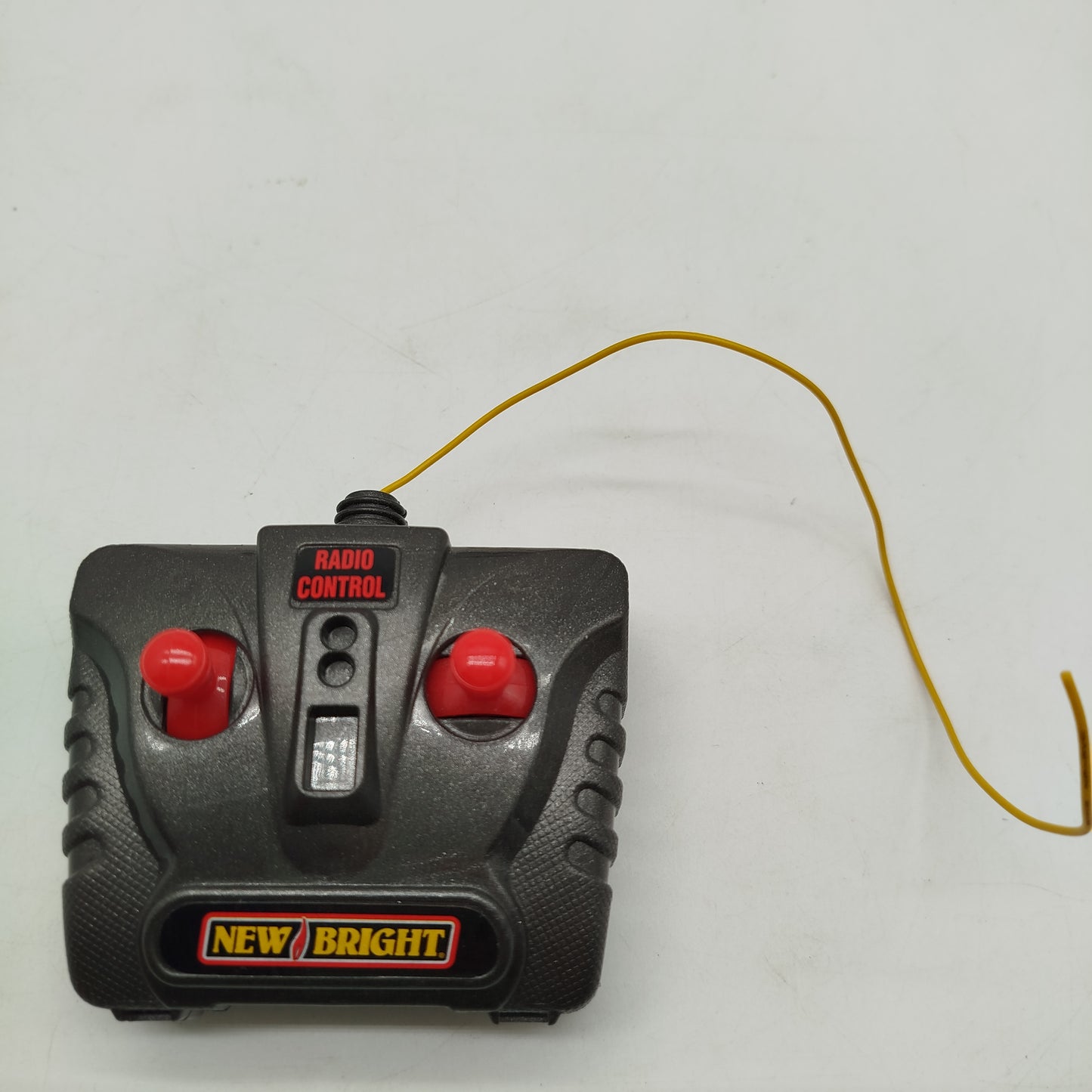 New Bright RC Auto – Silberner Sportwagen mit Fernbedienung, gut