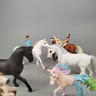 Bundle Schleich Set von 8 Pferde & Reiter Figuren, gebraucht, ab 6 Jahre