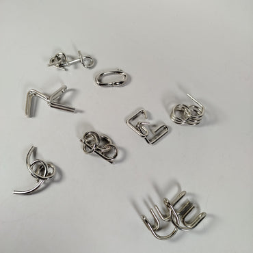 Rätsel-Bundle: Metallpuzzle-Set & BRIO Holzauto