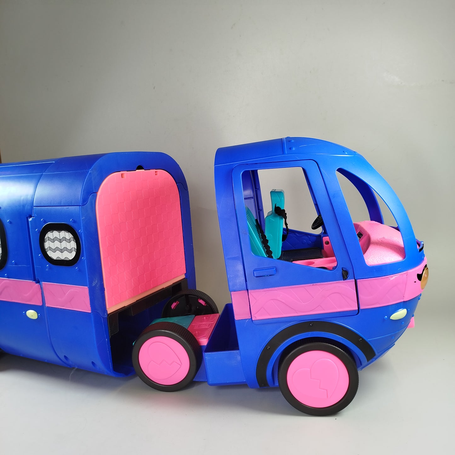 MGA Entertainment L.O.L. Surprise! OMG Puppen & Zubehör Set