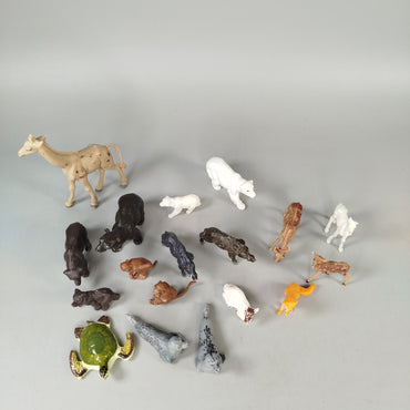 DDR - Tierfiguren Set von 18