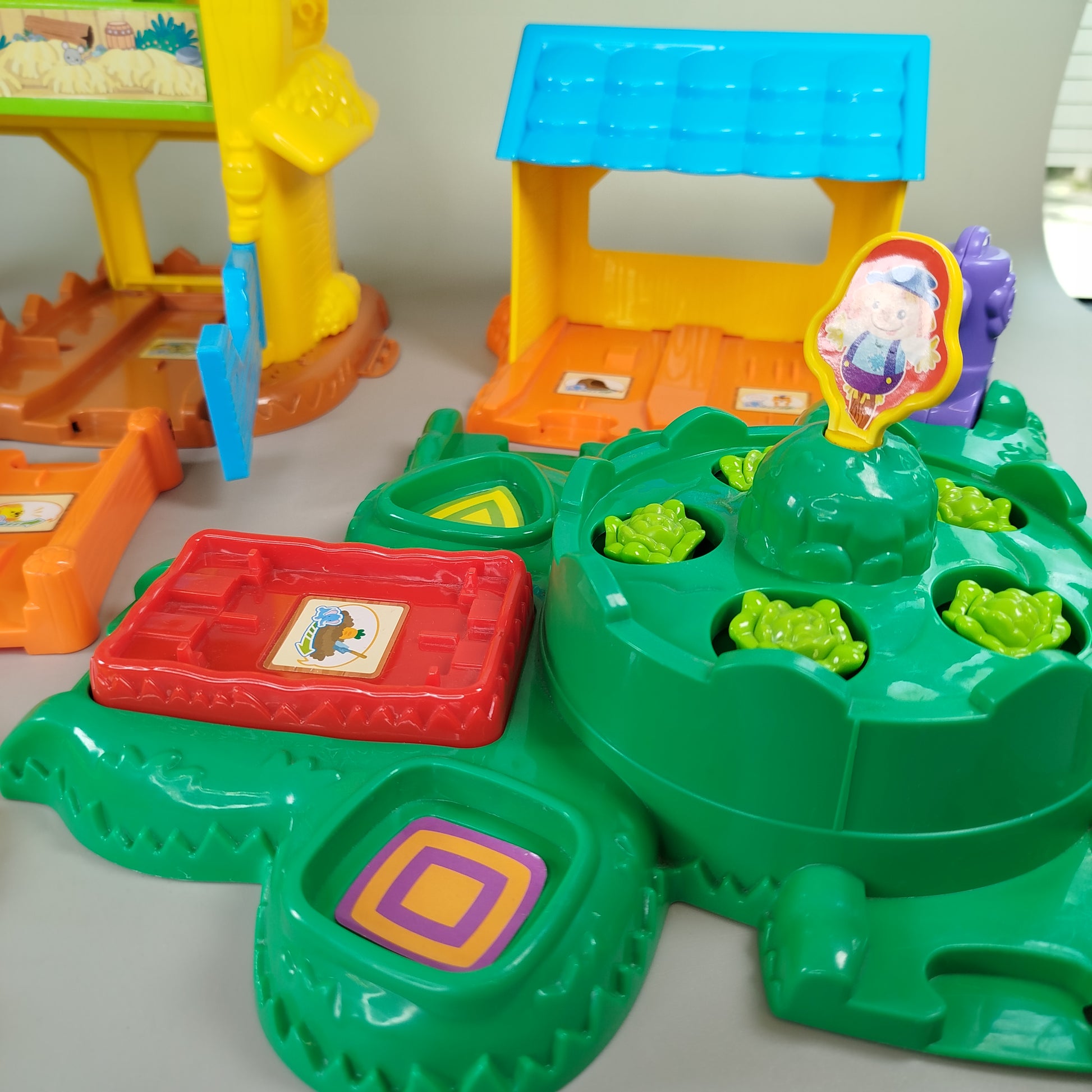 VTech Interaktives Tierspielset mit Figuren, Schienen & Zubehör