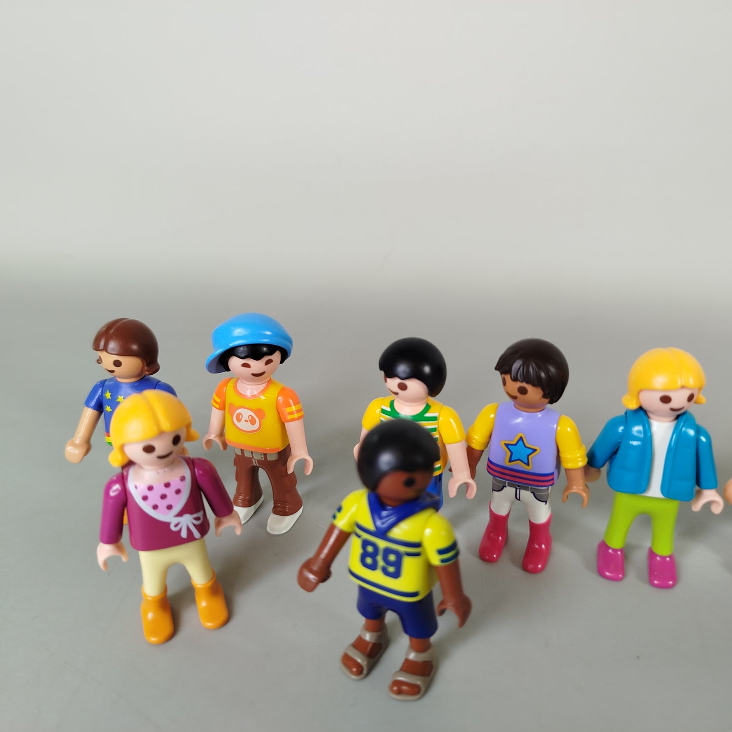 Playmobil Set von 22 Kinderfiguren – bunte Minifiguren für Rollenspiele