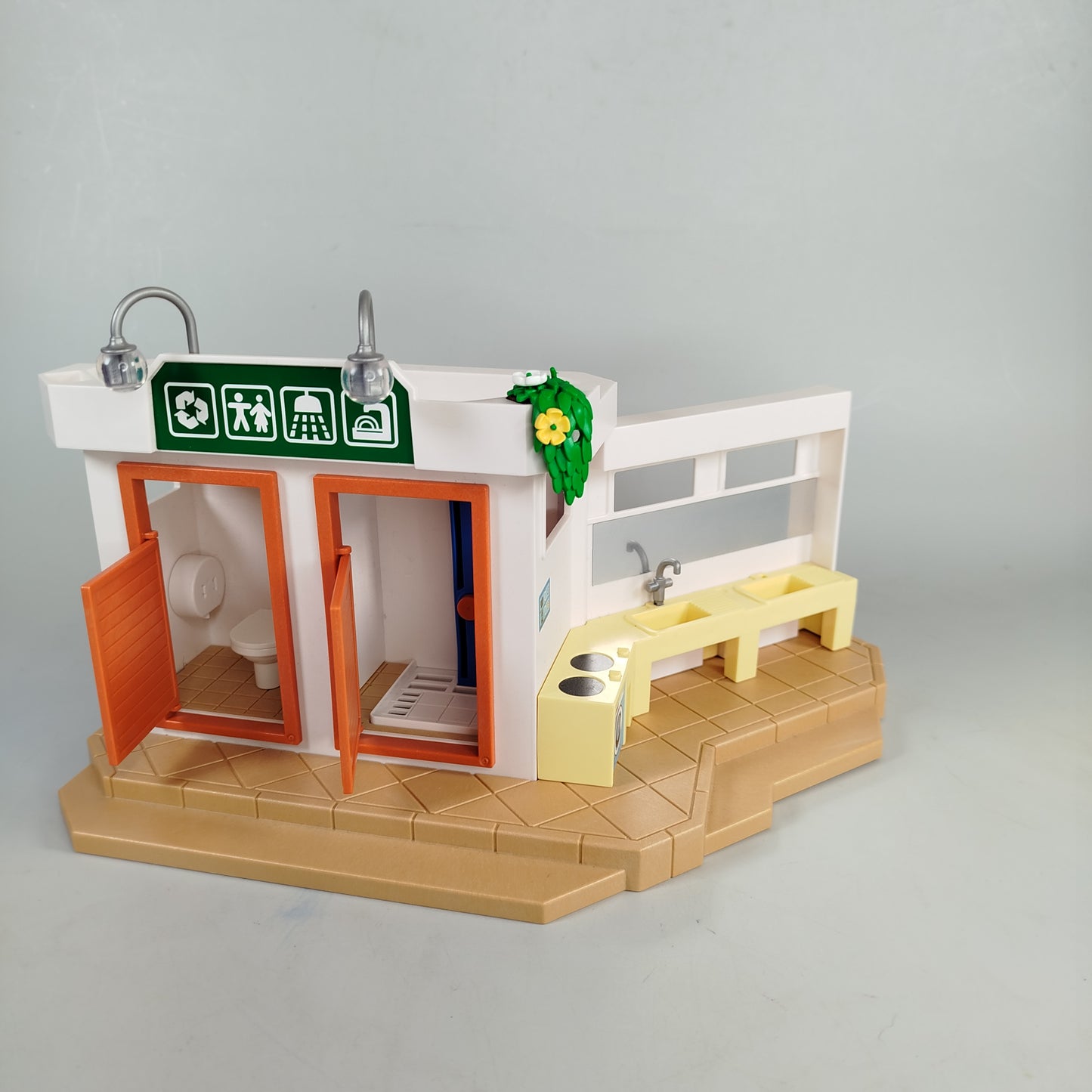 Playmobil Playmobil Campingplatz mit Schwimmbad (Teileset Bundle)