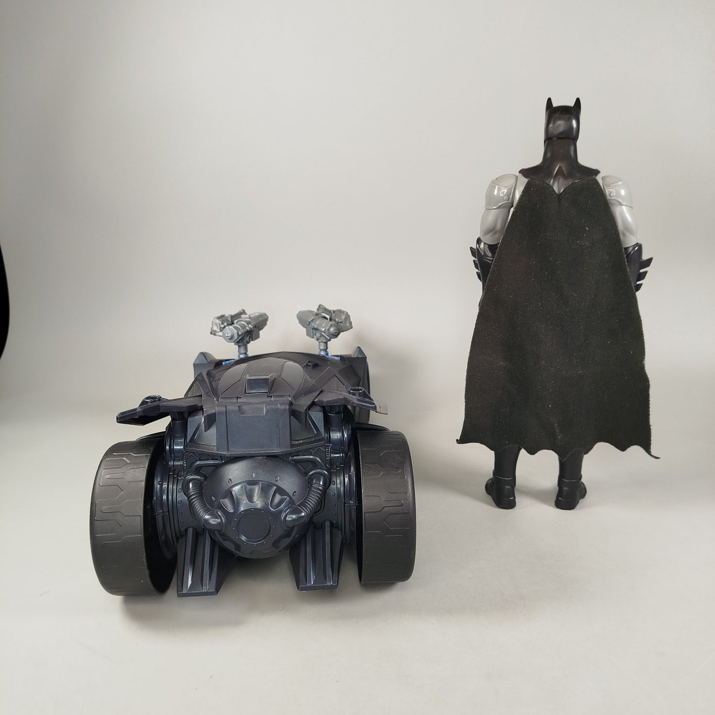 Mattel Batman Actionfigur mit Batmobile, wie neu, ab 6 Jahre
