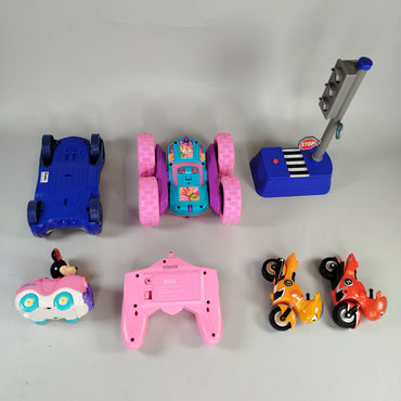 Dickie, Disney und unbekannte Hersteller Elektronische Fahrzeug-Spielesammlung – RC & Spielfahrzeuge