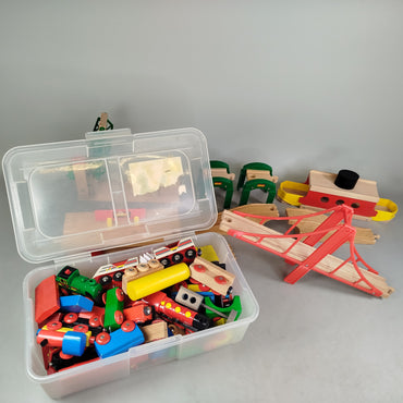 Konvolut Holzeisenbahn ca. 16 kg, ab 3 Jahre
