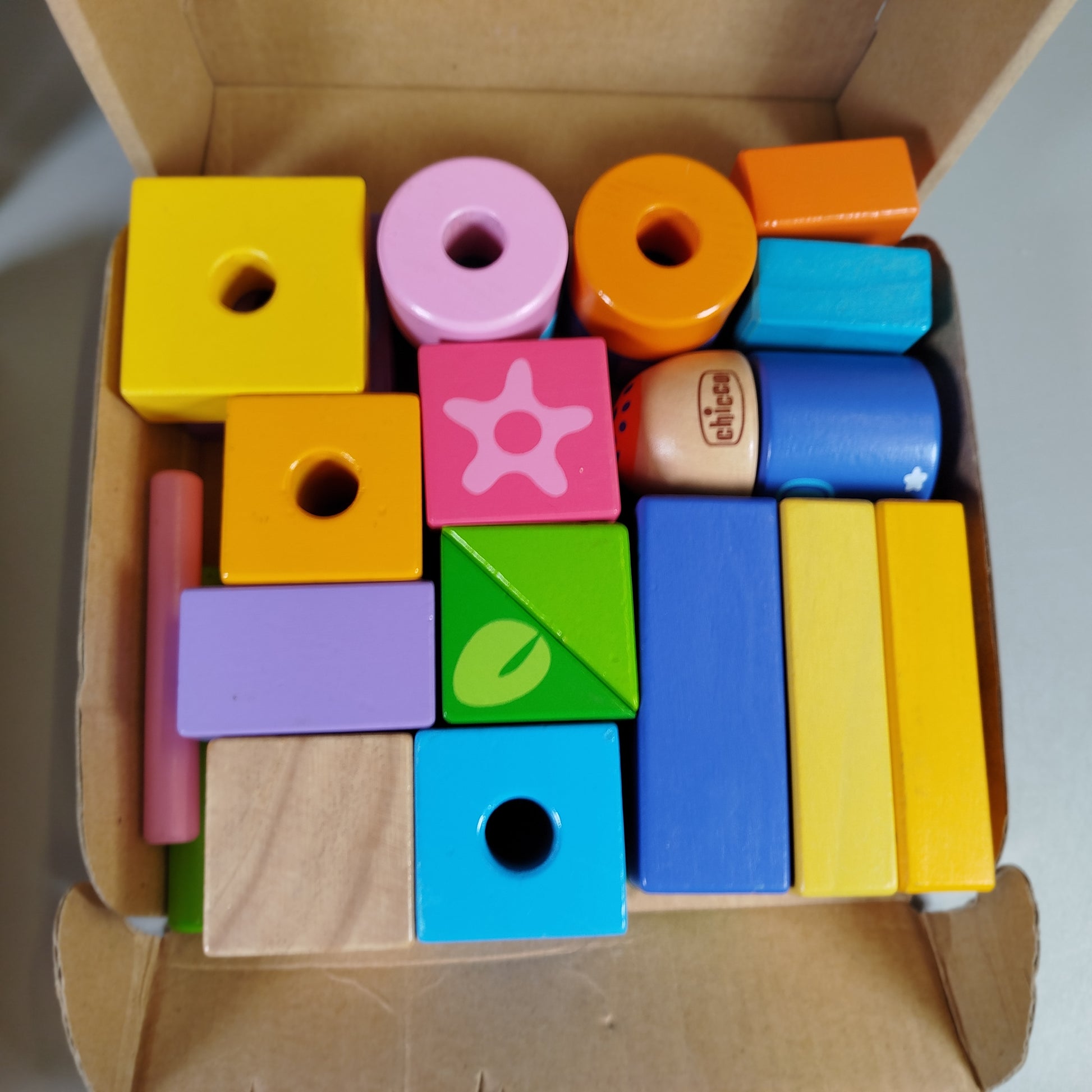 Chicco Holzbauklötze und Tier-Puzzle Set, OVP