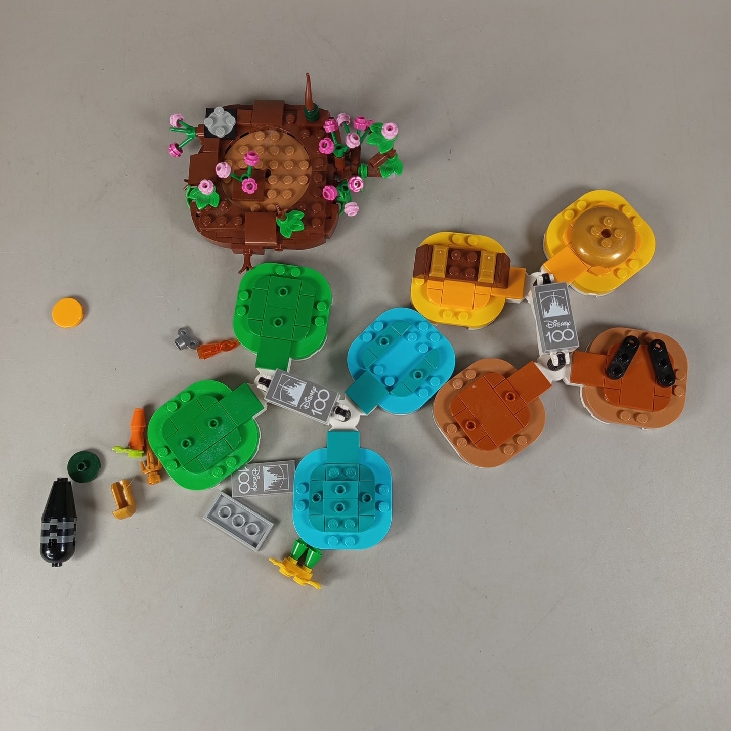 LEGO Bundle Disney 100 Set von 16 Figuren