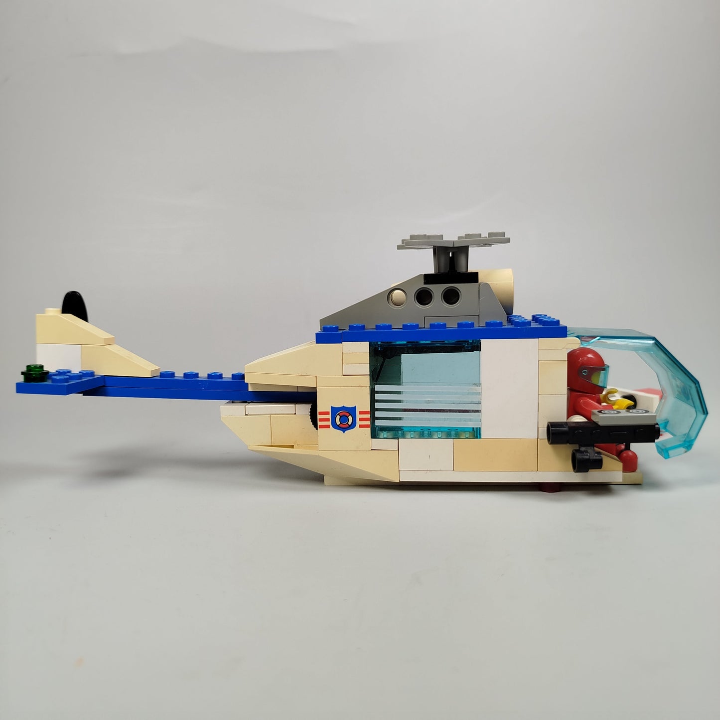 Lego Hubschrauber mit Rettungsplattform