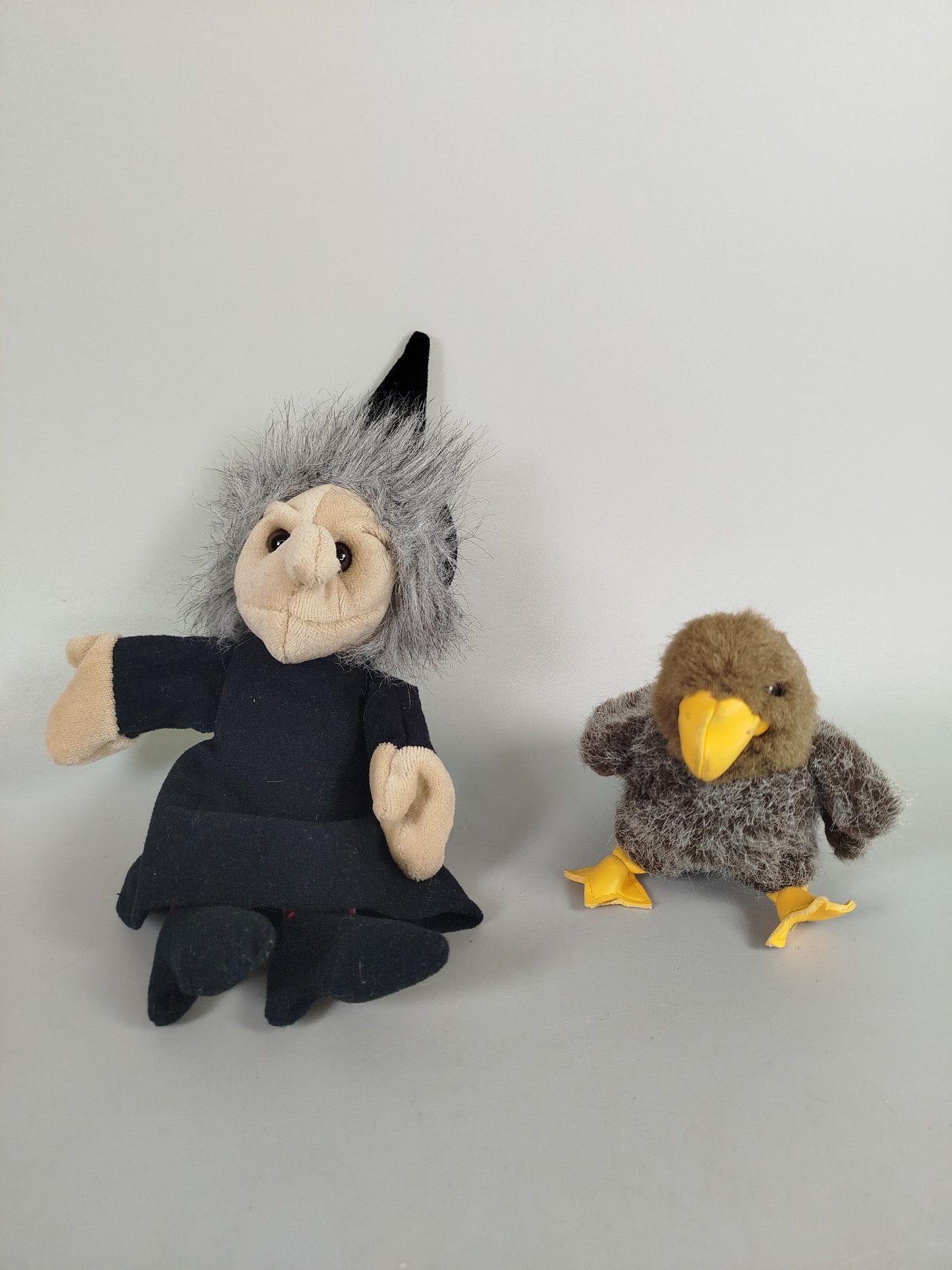 Folkmanis Handpuppen Set von 4 - Hexe, Babyadler, 2 Einhörner