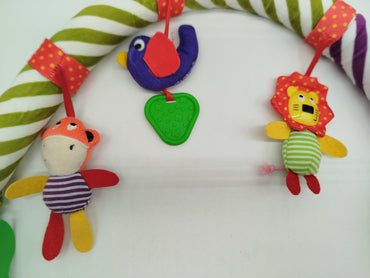 Flexibler Baby-Spielbogen mit bunten Hängefiguren