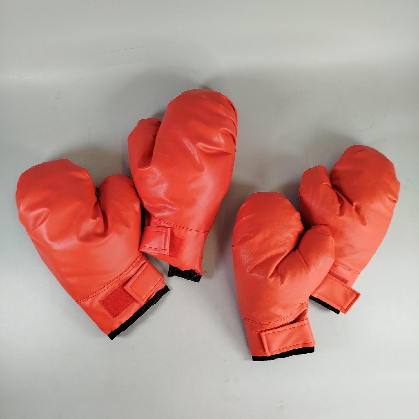 Boxmaschine mit Musik und Handschuhen