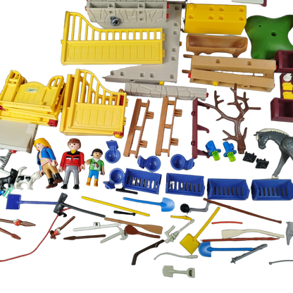 Playmobil Reiterhof Pferdestall Set mit Zubehör