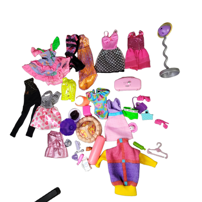 Bundle Chelsea Set Puppe, Föhn, Kleidung & Zubehör