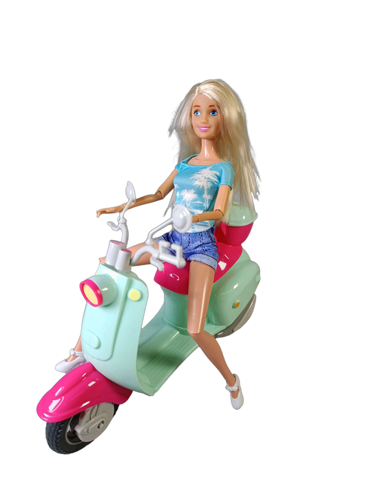 Playtive Modepuppe mit Scooter Puppenset