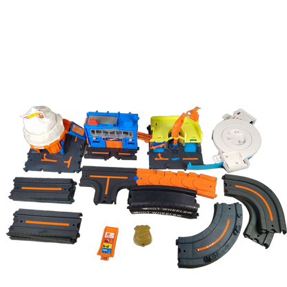 Hot Wheels Bundle großes Set Autorennbahn mit Spiralstarter