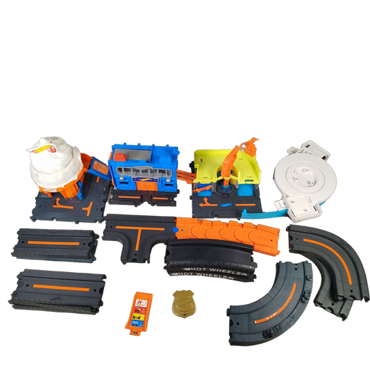 Hot Wheels Bundle großes Set Autorennbahn mit Spiralstarter