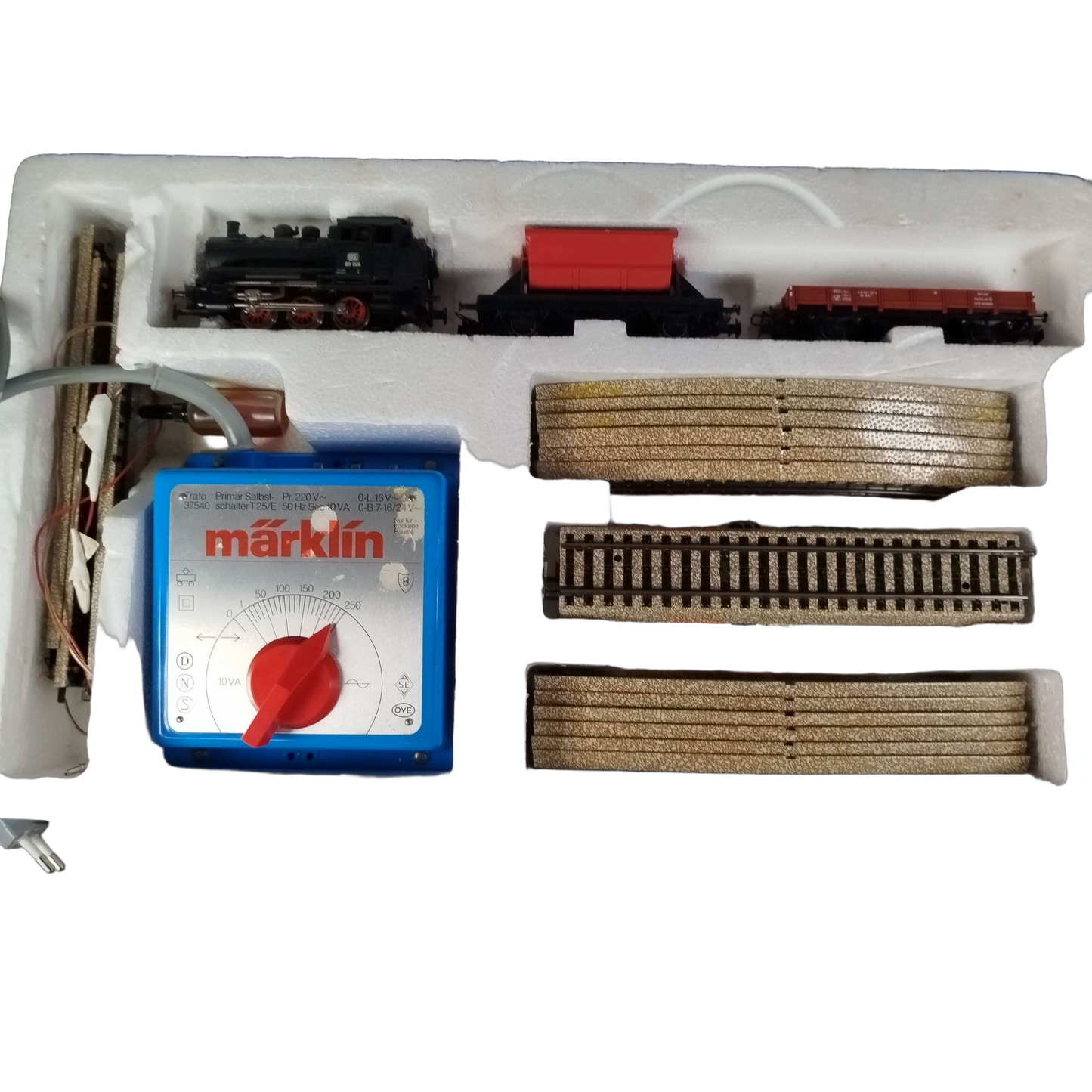 Märklin H0 Set-S Güterzug 2930 mit Gleisoval & Trafo