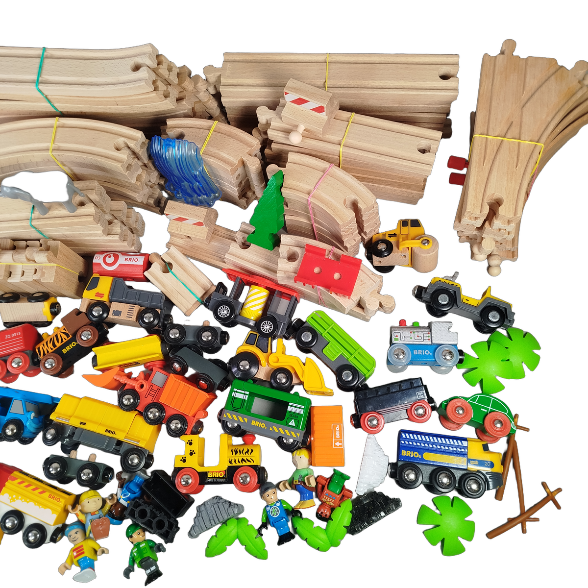 BRIO Bundle Holzeisenbahn großes Set Kran Lok Wagen & Schienen