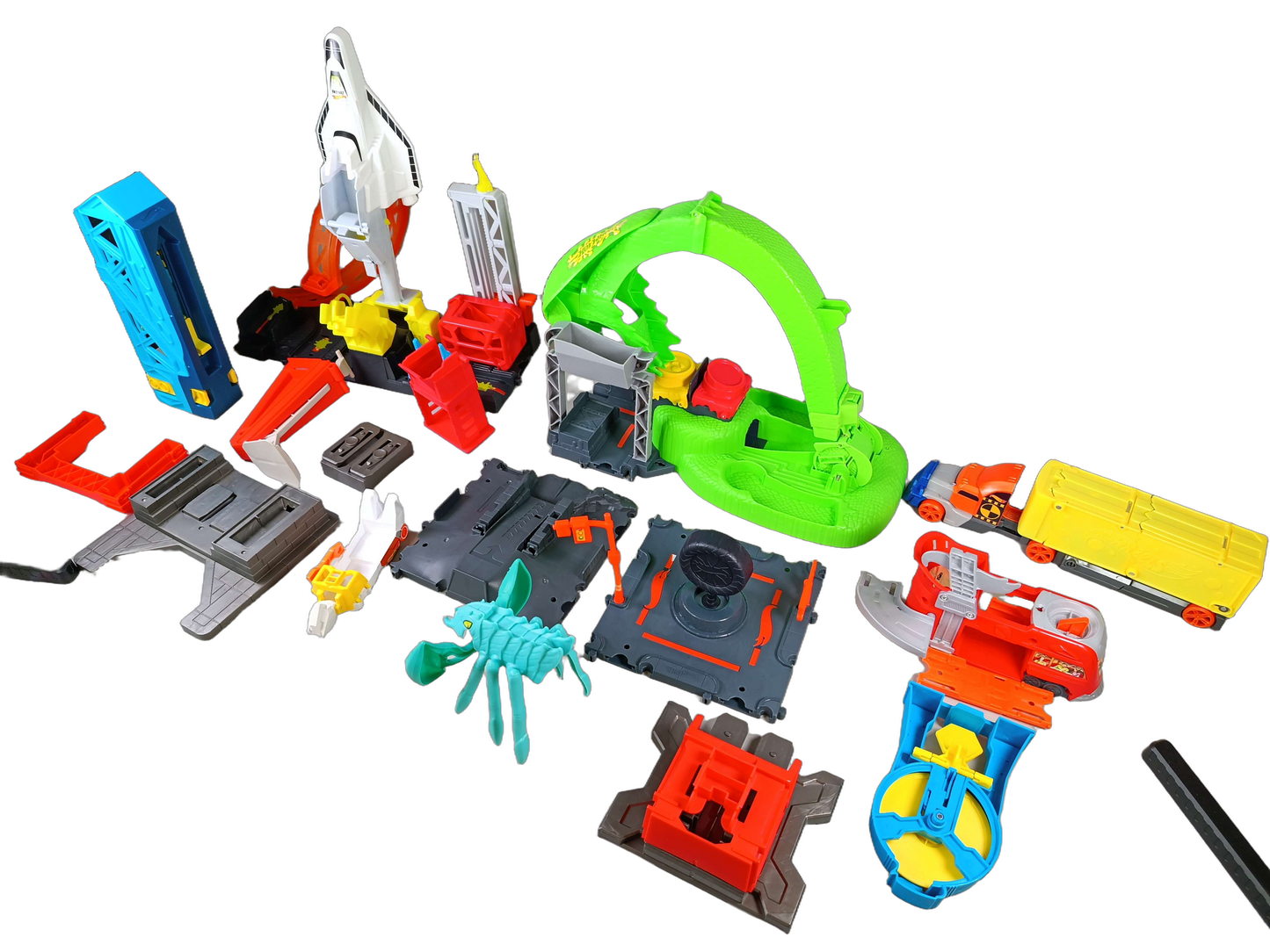 Hot Wheels Bundle Rennbahn Zubehör Set Schienen, Loops & Verbinder