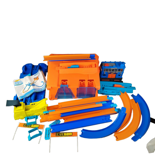 Mattel Hot Wheels Track Pulser Rennbahn Set