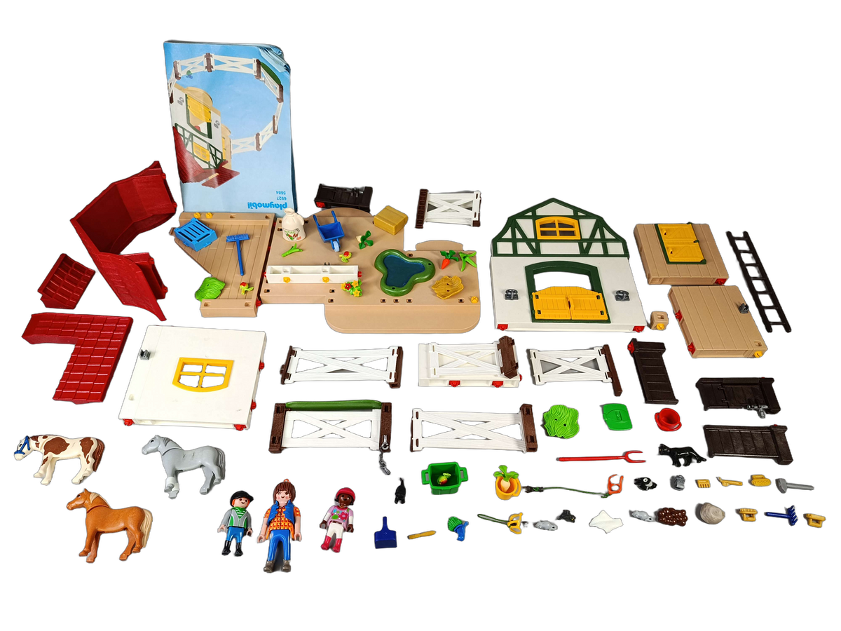 Playmobil Reitstall mit Paddock 7696 Spielset mit Zubehör