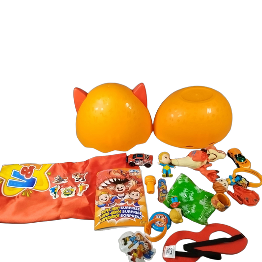 Zuru Bundle Super Hero Surprise Set von 6 Figuren & Zubehör
