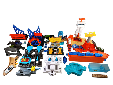 Mattel Bundle Hot Wheels Shark Attack & Launcher Set Rennbahn