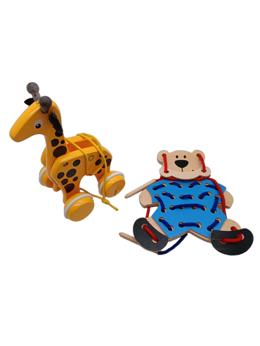 BRIO Bundle Holzspielzeug Set Ziehgiraffe, Anziehbär, Regenbogen