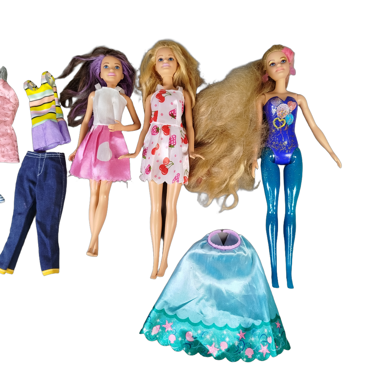 Mattel Bundle Modepuppen Glitzerbeine & Erdbeer-Kleid Set von 3