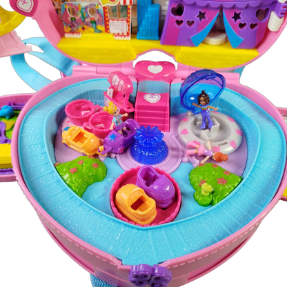Mattel Polly Pocket Herz-Rucksack Spielset mit Zubehör