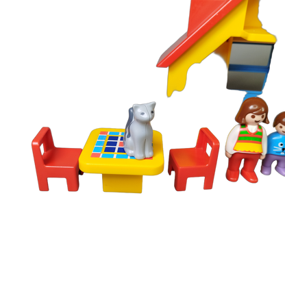 Playmobil Haus mit 6 Figuren & Möbeln Spielset